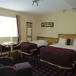Bush Hotell