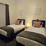 Otel Bush
